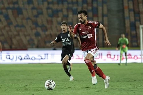 مصدر ليلا كورة: الأهلي يتوصل لاتفاق مبدئي مع قطر القطري لإعارة عبد القادر